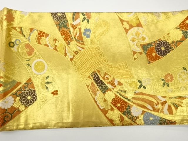  束ね熨斗に花々・松・蜀江華紋模様織出し丸帯